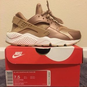 Nike Air Huarache Run SE